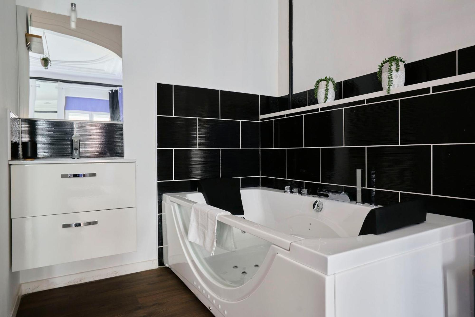 Ng Prestige - Lille L Roubaix Trichon - Balneo - Netflix - Wifi 아파트 외부 사진